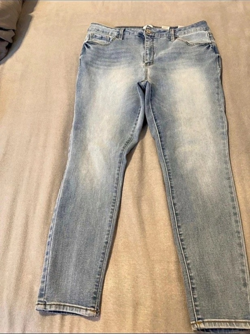 Time & True Straight Leg stretch Jeans in faded Blue Size 12